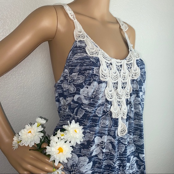 Anthro C. Kerr Crochet Beaded Sequin Floral Tank - Picture 3 of 13